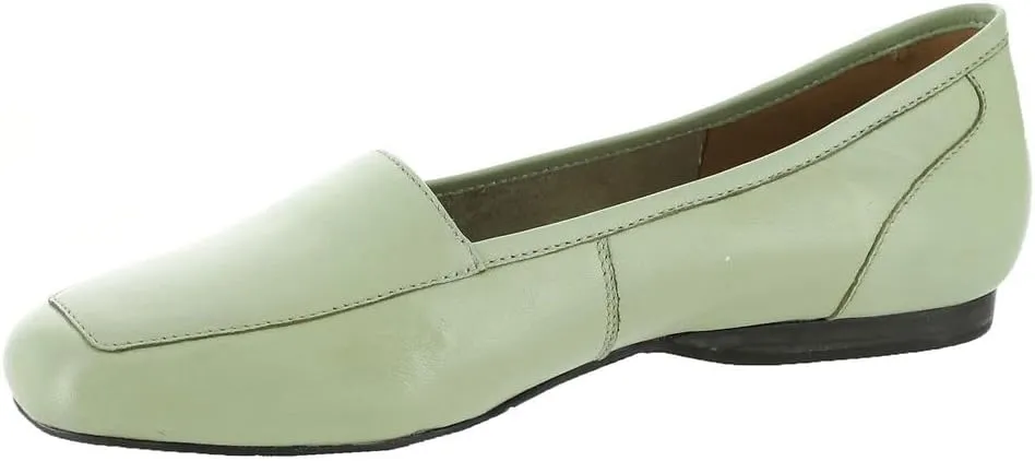 ARRAY Women’s Freedom Leather Slip-On Dress Flat
