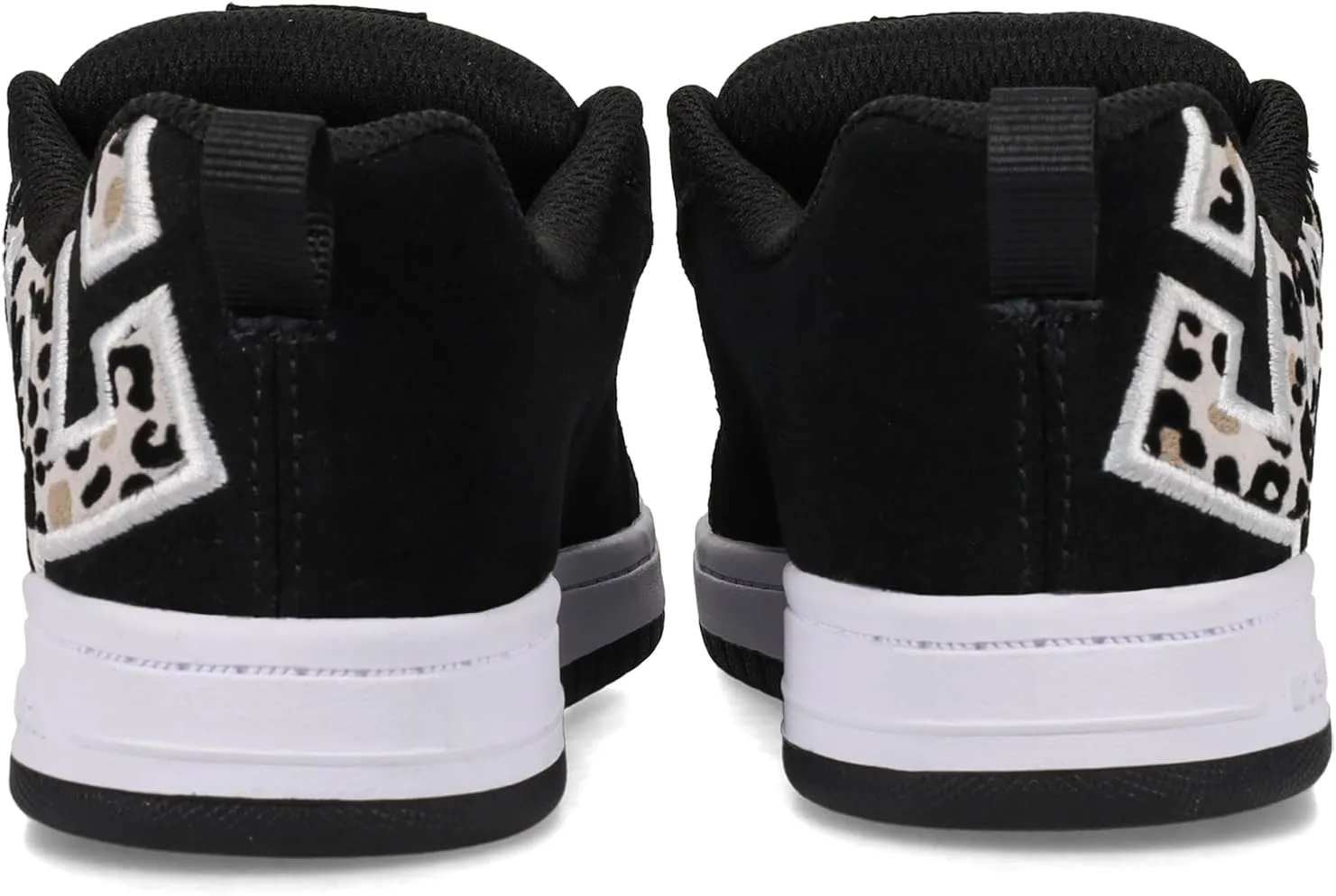 DC Shoes Women's Court Graffik Sneaker