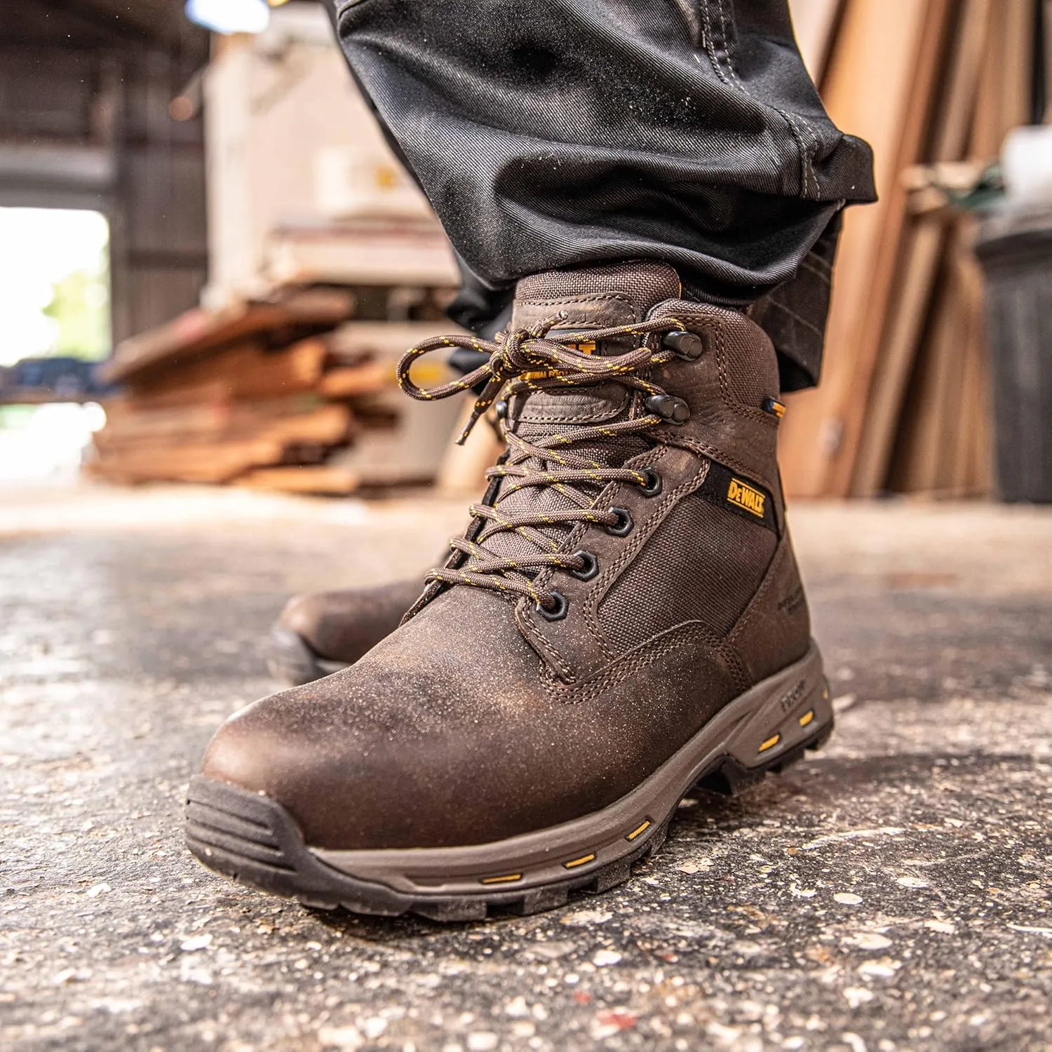 DEWALT Halogen Lite Men's Lightweight, Steet Toe, Safety Work Boot