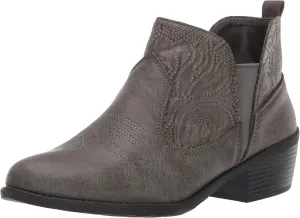 Easy Street Women's Legend Ankle Boot