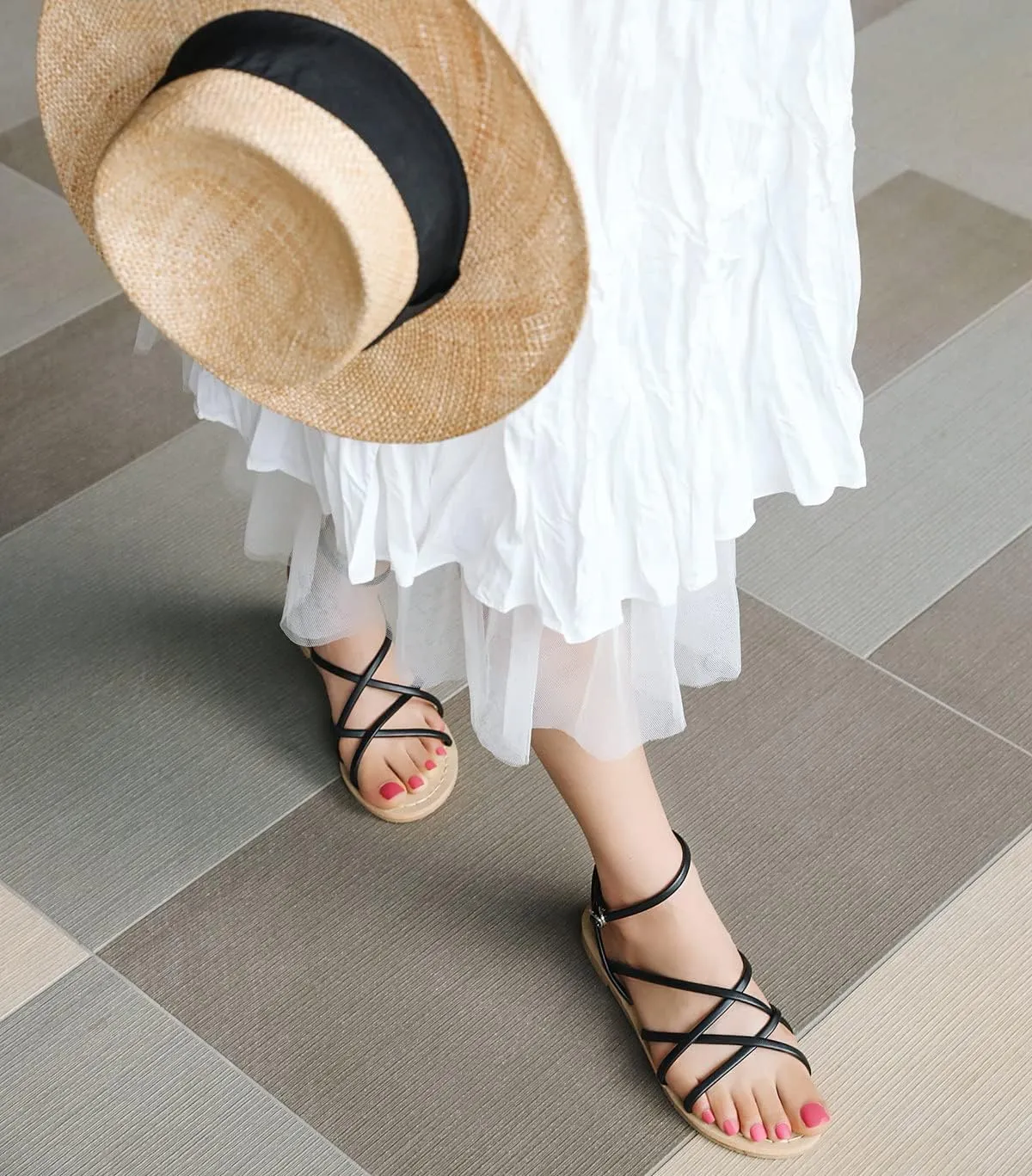 LISYIIZ Womens SL319 Flat Peep Toe Bandage Leather Gladiator Sandals