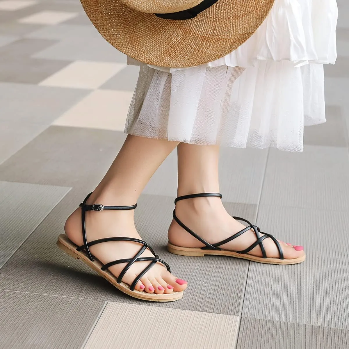 LISYIIZ Womens SL319 Flat Peep Toe Bandage Leather Gladiator Sandals