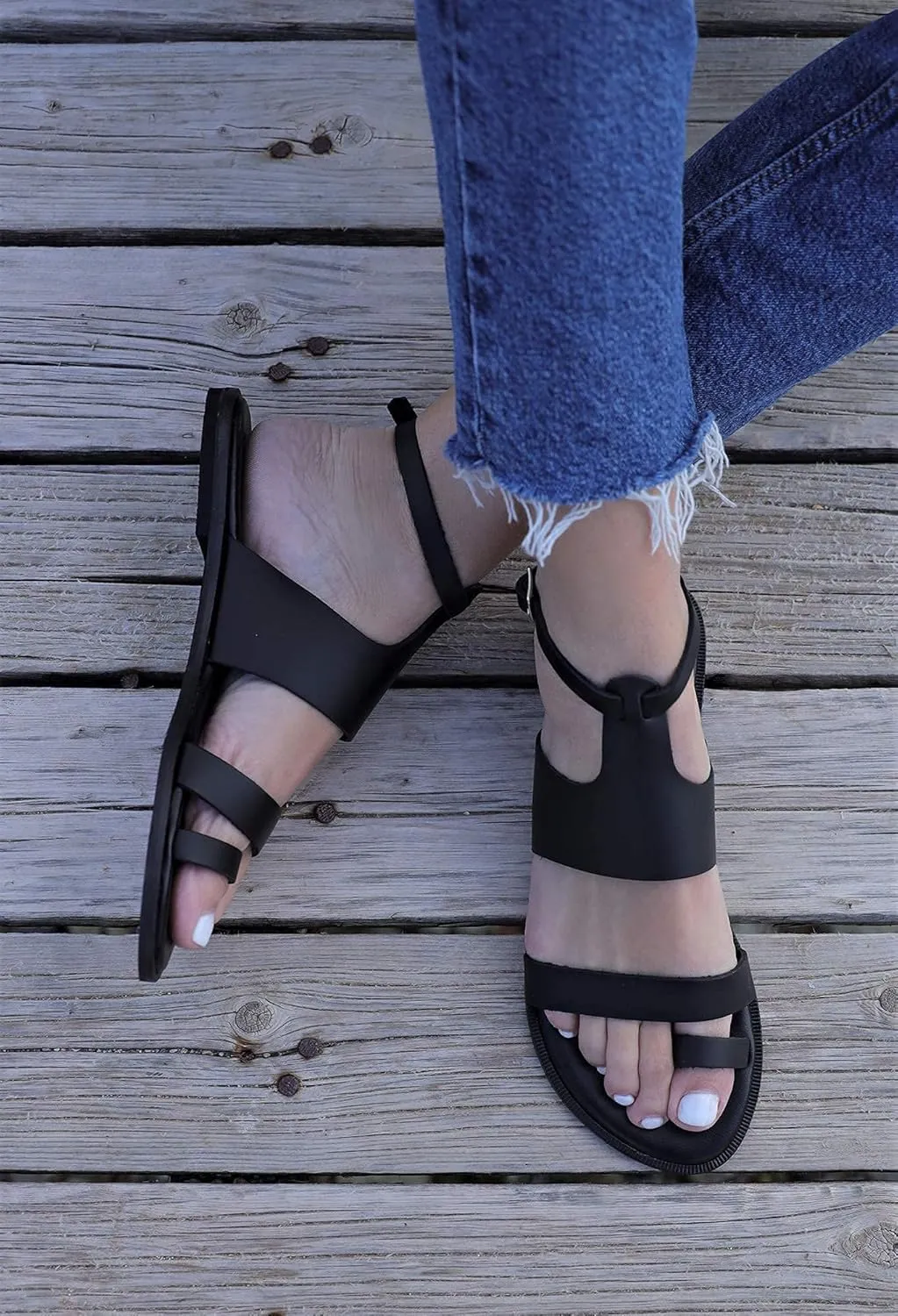 Women Gladiator Sandals Summer Toe Ring Shoes Sandals with ankle buckle, Distressed Waxed Leather (8, Black)