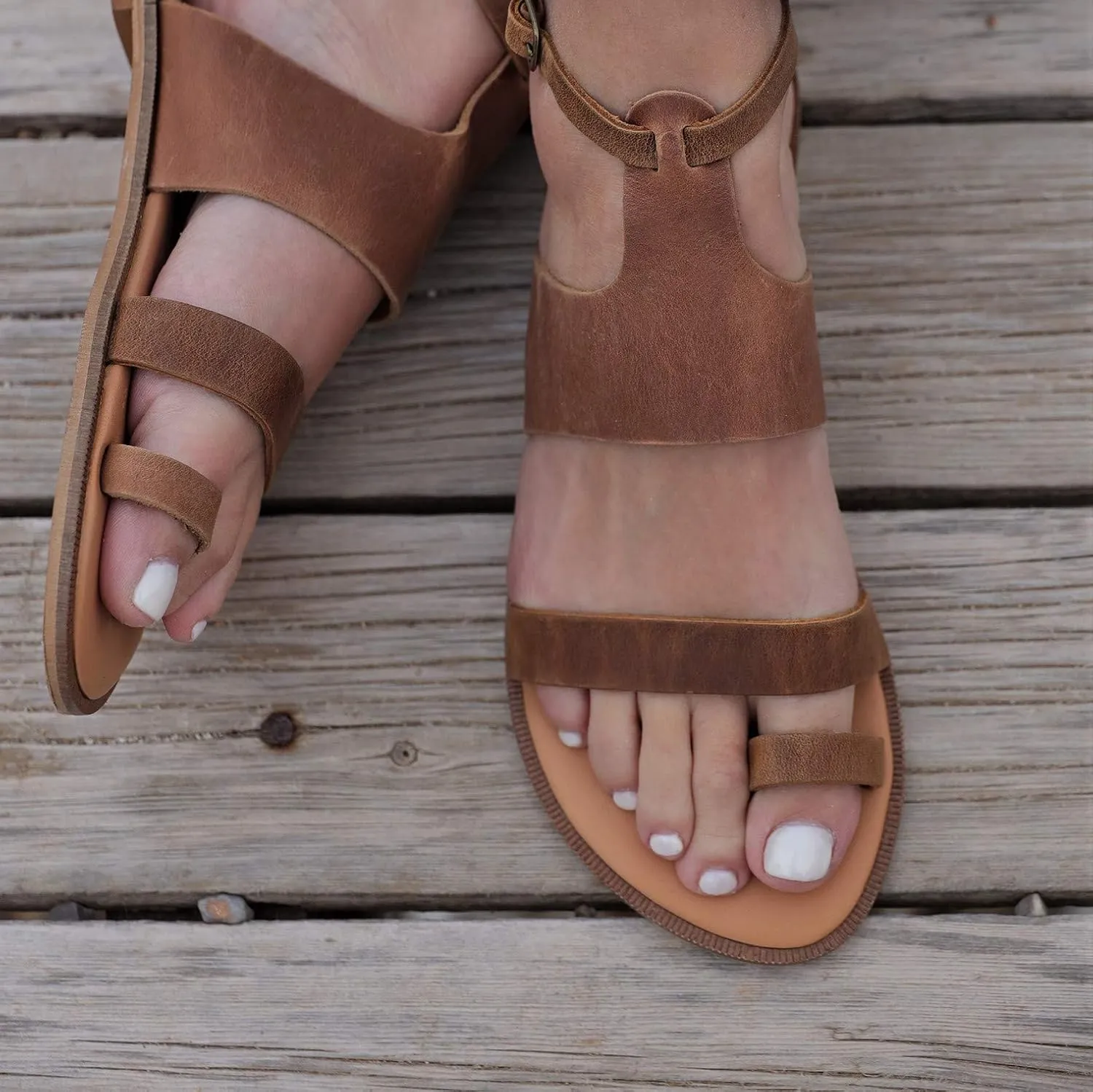 Women Gladiator Sandals Summer Toe Ring Shoes Sandals with ankle buckle, Distressed Waxed Leather (8, Black)