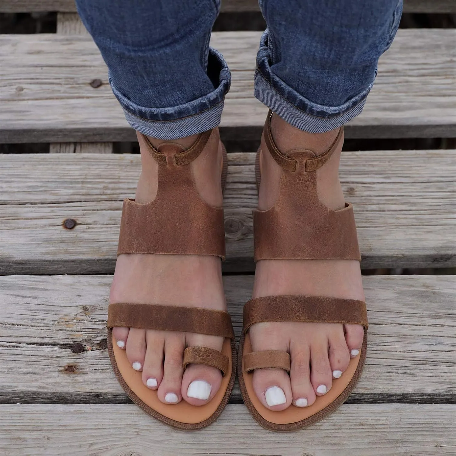 Women Gladiator Sandals Summer Toe Ring Shoes Sandals with ankle buckle, Distressed Waxed Leather (8, Black)